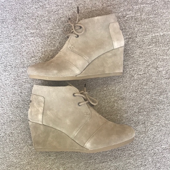 TOMS DESERT WEDGE SHOES TAUPE TAN SUEDE LACE UP SIZE 8 - Picture 3 of 6